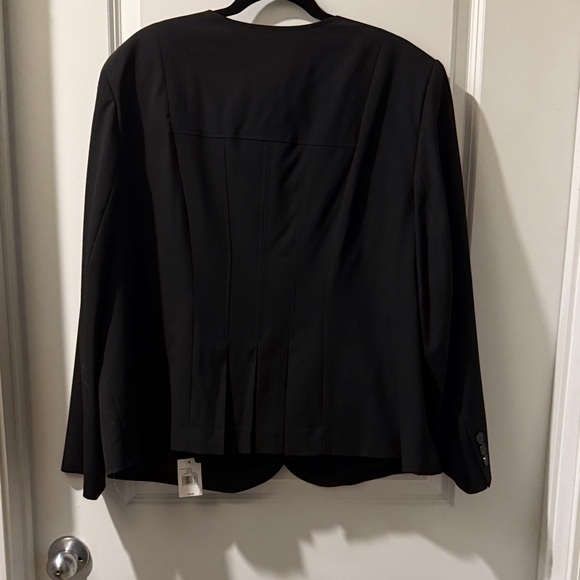 The Limited Classic Black Blazer Size 22 and Pants 20 Short - Picture 4 of 8